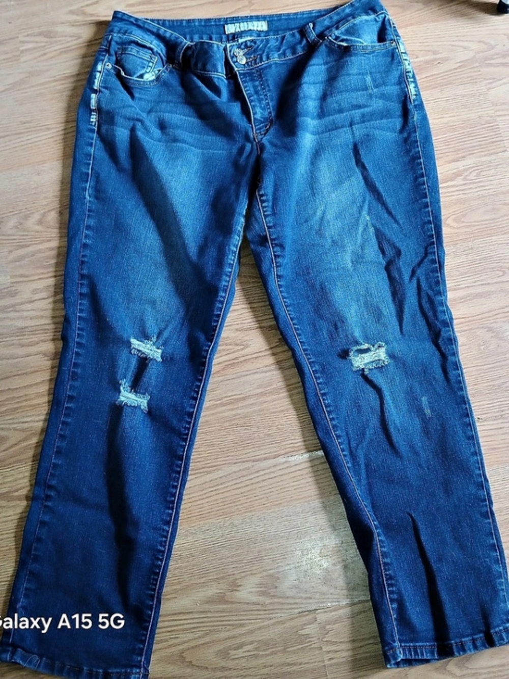 👖Est. 1946 Distressed Dark‑Wash Jeans — Size 16